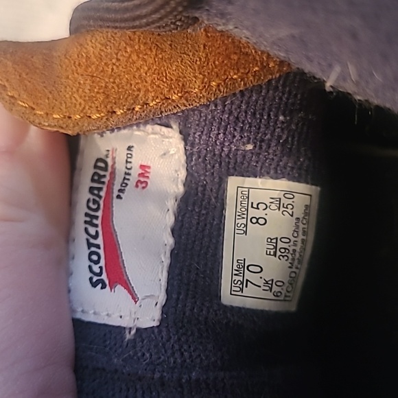 Vans unisex high top shoes size 7 men, 8.5 women - Picture 6 of 6